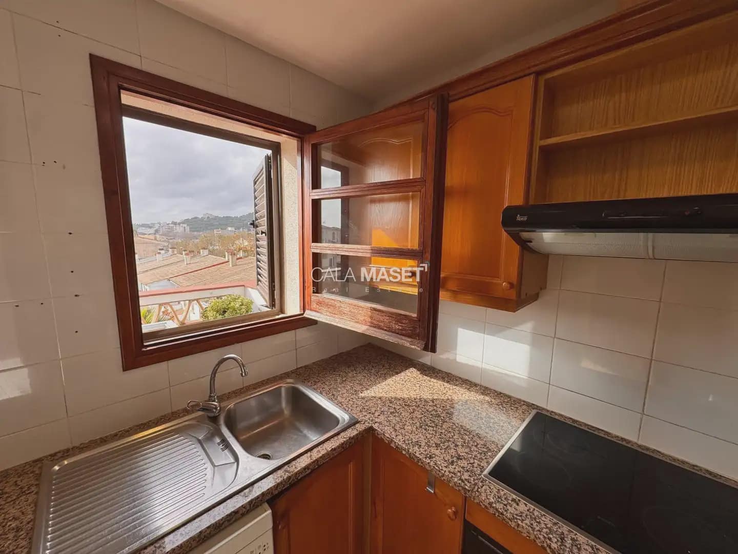 2 sypialnia Apartament do wynajęcia w S'Agaro z basenem garażem - 4 500 € (Ref: 9890884)