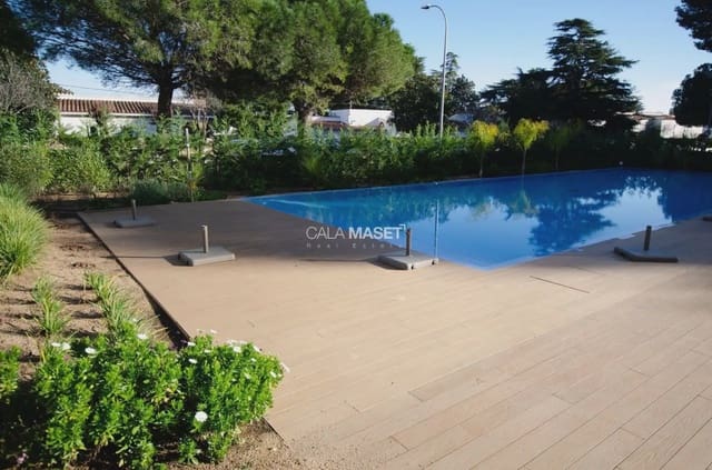 3 soverom Leilighet til salgs i S'Agaro, Castell-Platja d'Aro med svømmebasseng garasje - € 795 000 (Ref: 9890891)