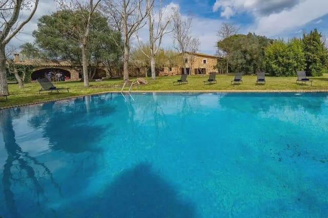 7 slaapkamer Finca/Landhuis te koop in Llagostera met zwembad - € 1.325.000 (Ref: 9890892)