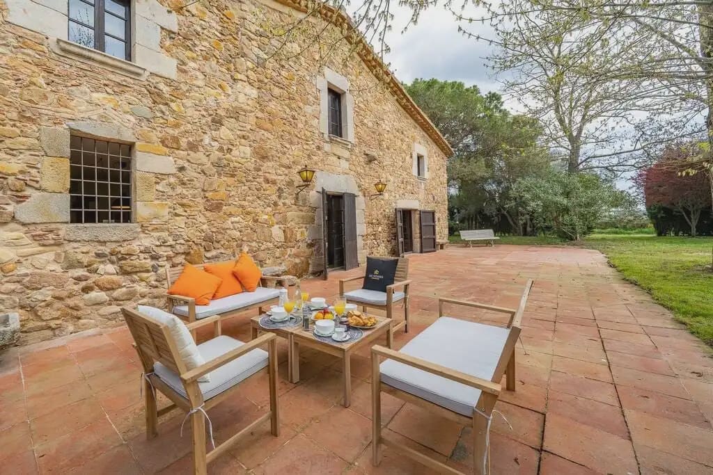 7 slaapkamer Finca/Landhuis te koop in Llagostera met zwembad - € 1.325.000 (Ref: 9890892)