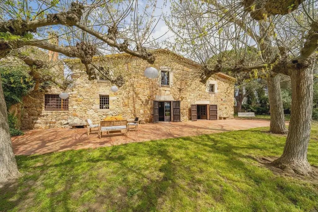 7 slaapkamer Finca/Landhuis te koop in Llagostera met zwembad - € 1.325.000 (Ref: 9890892)