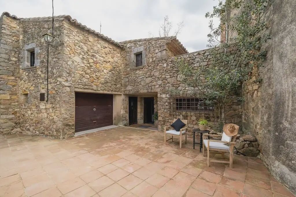 7 slaapkamer Finca/Landhuis te koop in Llagostera met zwembad - € 1.325.000 (Ref: 9890892)