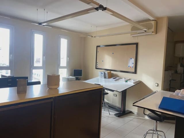 Office for rent in Platja d'Aro, Castell-Platja d'Aro - € 800 (Ref: 9890893)