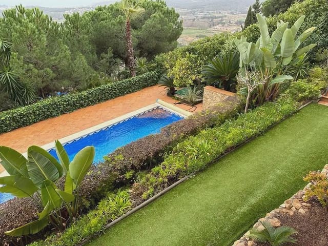 3 chambre Villa/Maison à vendre à Castell d'Aro, Castell-Platja d'Aro avec piscine garage - 990 000 € (Ref: 9890894)