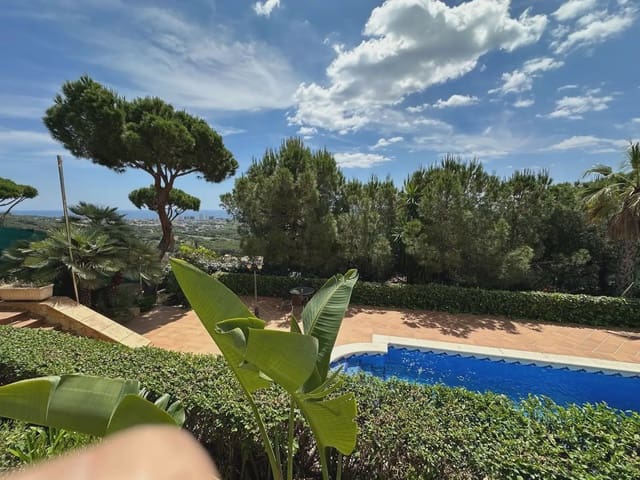 3 chambre Villa/Maison à vendre à Castell d'Aro, Castell-Platja d'Aro avec piscine garage - 990 000 € (Ref: 9890894)