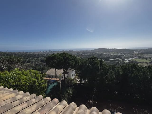 3 chambre Villa/Maison à vendre à Castell d'Aro, Castell-Platja d'Aro avec piscine garage - 990 000 € (Ref: 9890894)