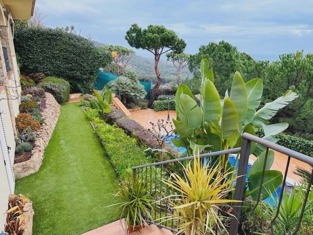 3 chambre Villa/Maison à vendre à Castell d'Aro, Castell-Platja d'Aro avec piscine garage - 990 000 € (Ref: 9890894)