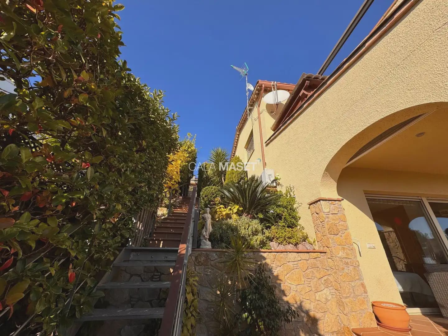 3 bedroom Villa for sale in Castell-Platja d'Aro with pool garage - € 990,000 (Ref: 9890894)