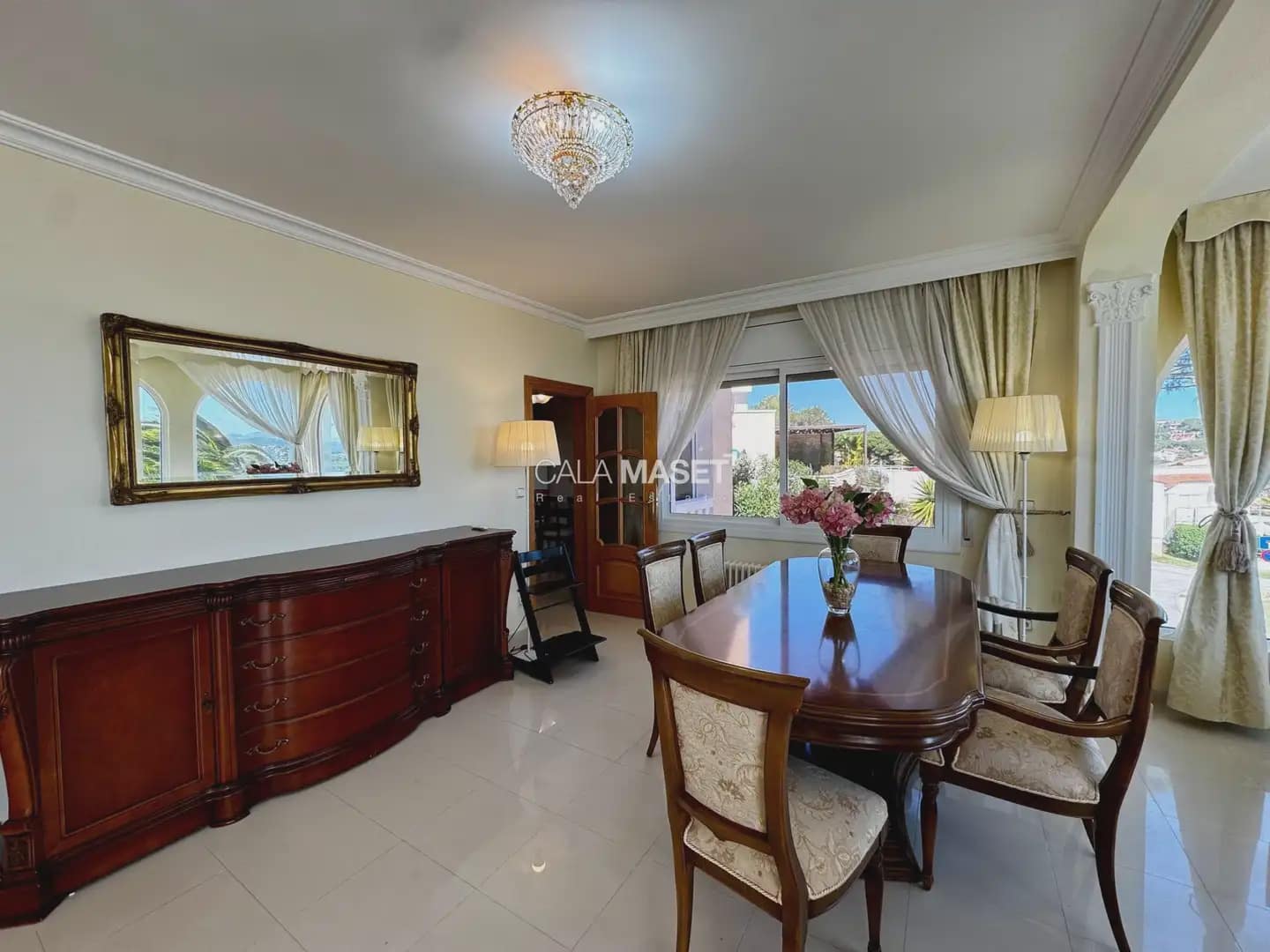 7 soverom Villa til salgs i Calonge i Sant Antoni med svømmebasseng garasje - € 1 160 000 (Ref: 9890897)