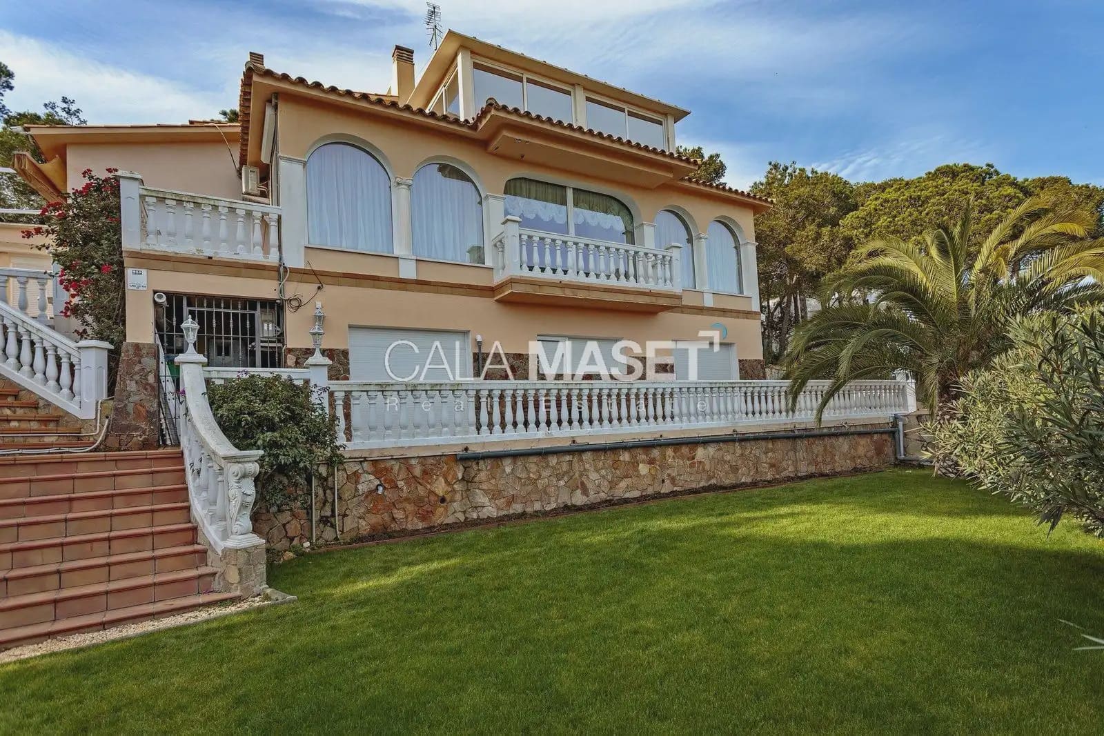7 soverom Villa til salgs i Calonge i Sant Antoni med svømmebasseng garasje - € 1 160 000 (Ref: 9890897)