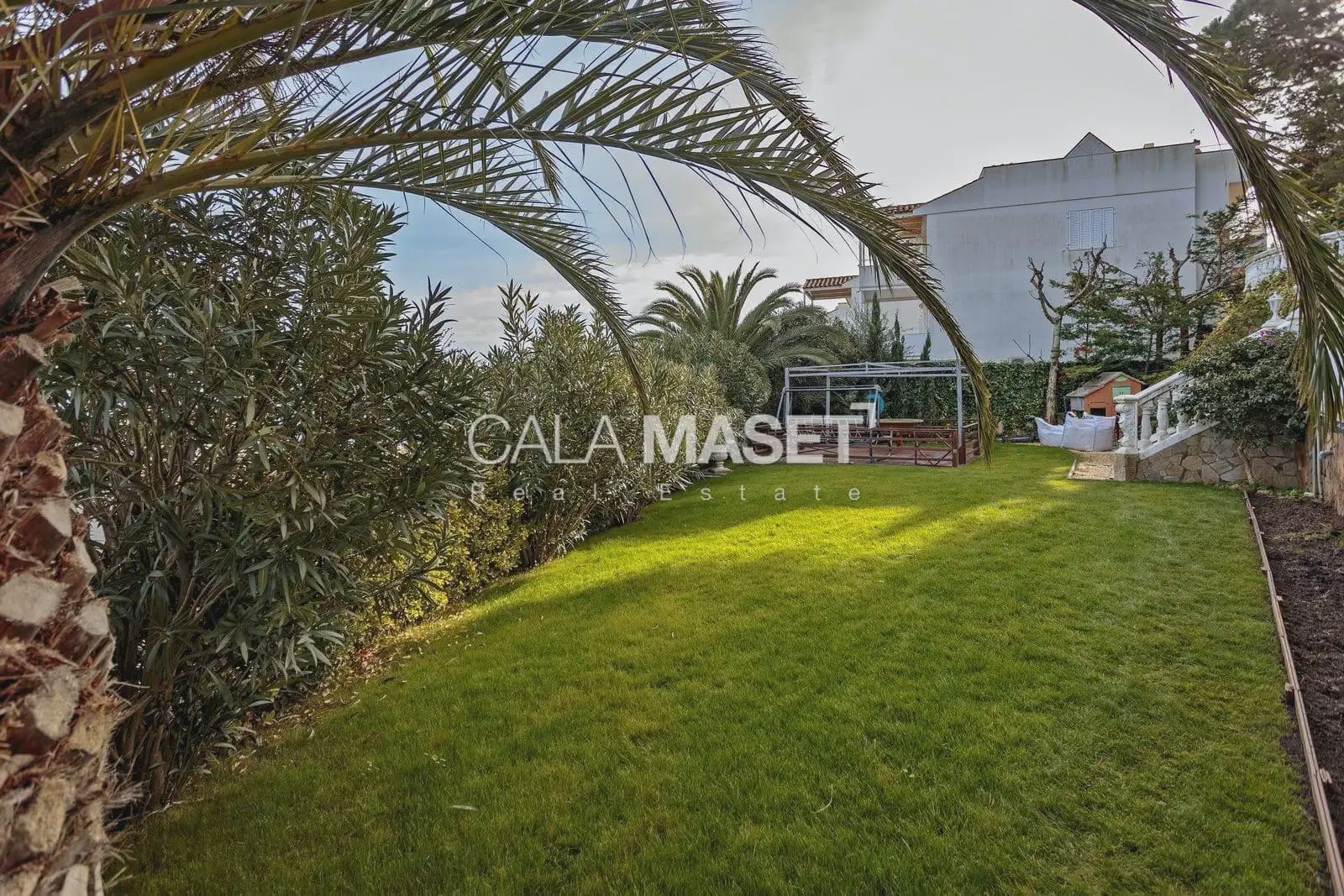7 soverom Villa til salgs i Calonge i Sant Antoni med svømmebasseng garasje - € 1 160 000 (Ref: 9890897)