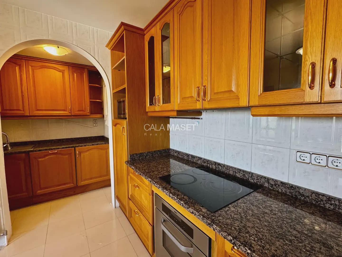 7 soverom Villa til salgs i Calonge i Sant Antoni med svømmebasseng garasje - € 1 160 000 (Ref: 9890897)
