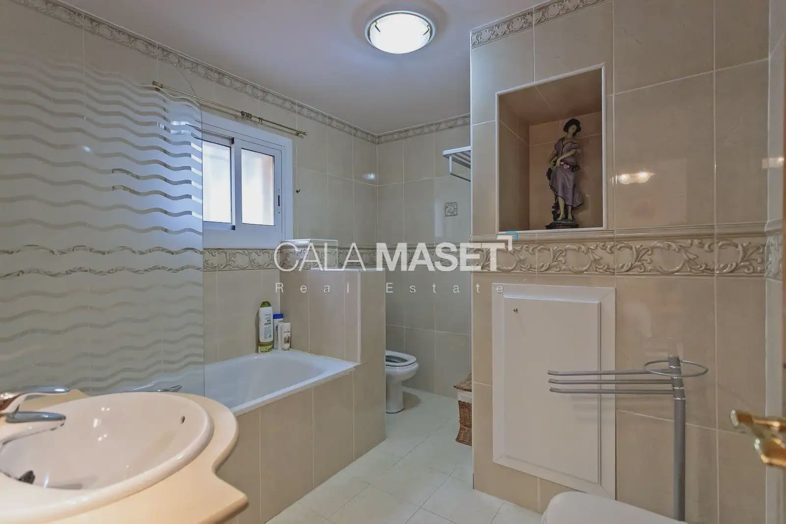 7 soverom Villa til salgs i Calonge i Sant Antoni med svømmebasseng garasje - € 1 160 000 (Ref: 9890897)