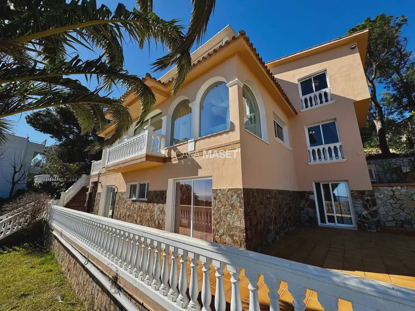 7 soverom Villa til salgs i Calonge i Sant Antoni med svømmebasseng garasje - € 1 160 000 (Ref: 9890897)