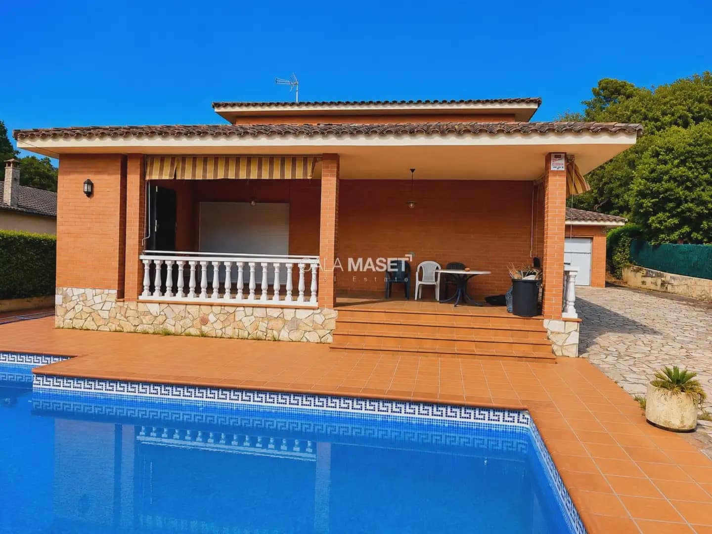 4 bedroom Villa for sale in Caldes de Malavella with pool garage - € 399,000 (Ref: 9899840)