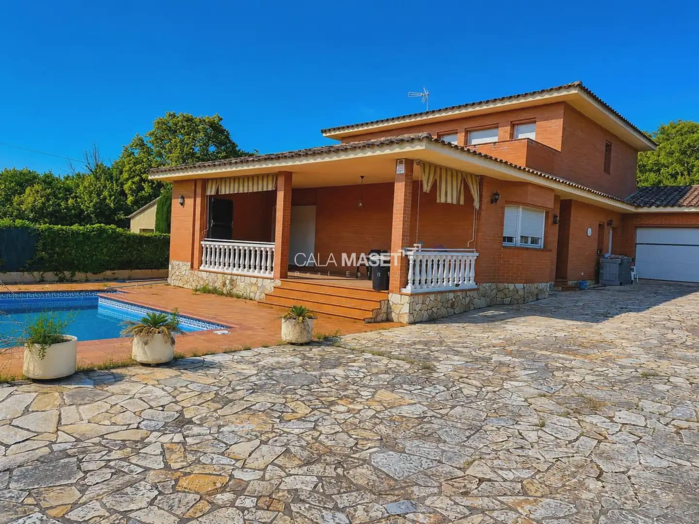 4 bedroom Villa for sale in Caldes de Malavella with pool garage - € 399,000 (Ref: 9899840)