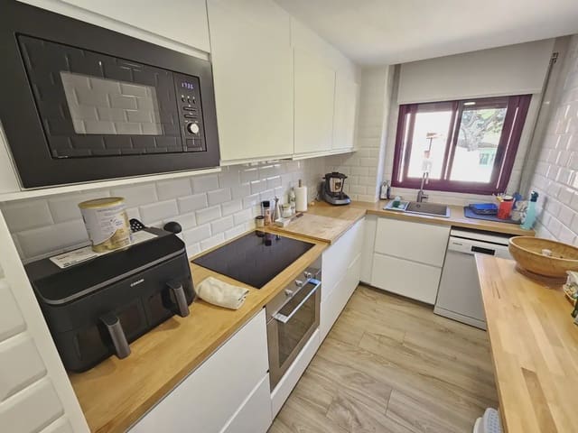 3 slaapkamer Appartement te koop in Santa Cristina d'Aro met zwembad garage - € 337.500 (Ref: 9902694)