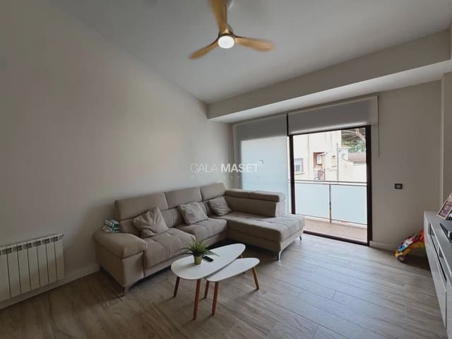 3 soveværelse Lejlighed til salg i Santa Cristina d'Aro med swimmingpool garage - € 325.000 (Ref: 9902694)
