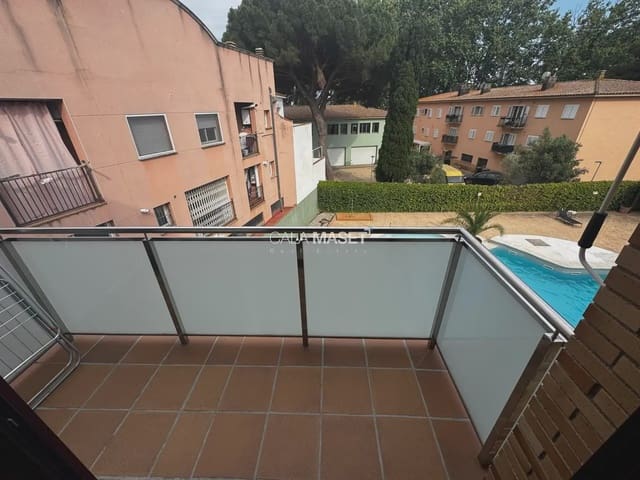 3 soveværelse Lejlighed til salg i Santa Cristina d'Aro med swimmingpool garage - € 325.000 (Ref: 9902694)