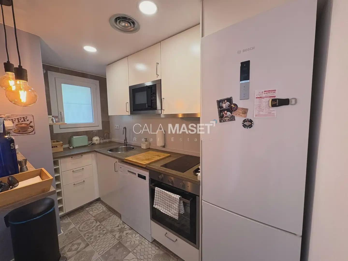 2 bedroom Apartment for sale in S'Agaro with garage - € 299,000 (Ref: 9912245)