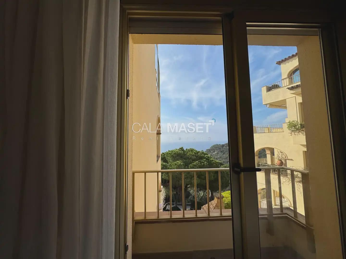 2 bedroom Flat for sale in Sant Feliu de Guixols with garage - € 650,000 (Ref: 9926553)
