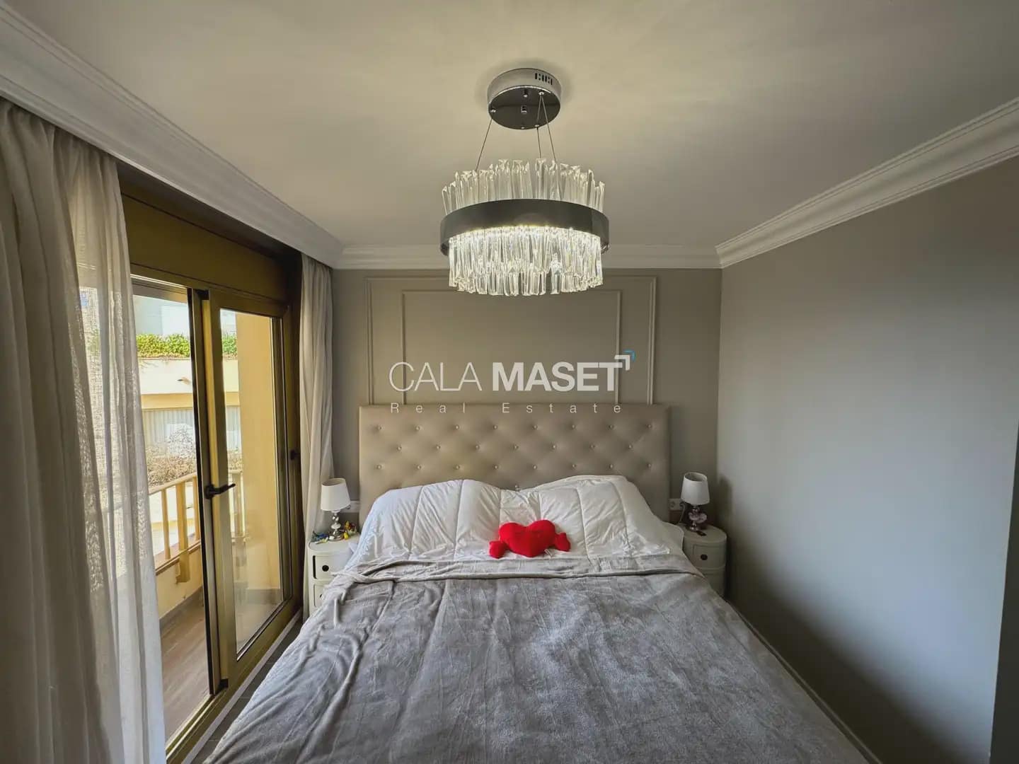 2 bedroom Flat for sale in Sant Feliu de Guixols with garage - € 650,000 (Ref: 9926553)