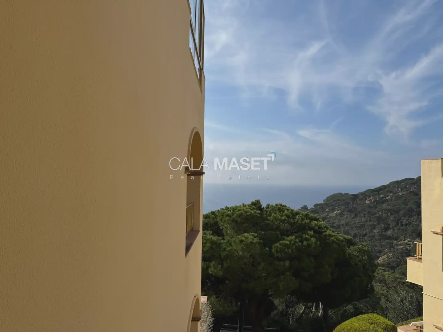 2 bedroom Flat for sale in Sant Feliu de Guixols with garage - € 650,000 (Ref: 9926553)
