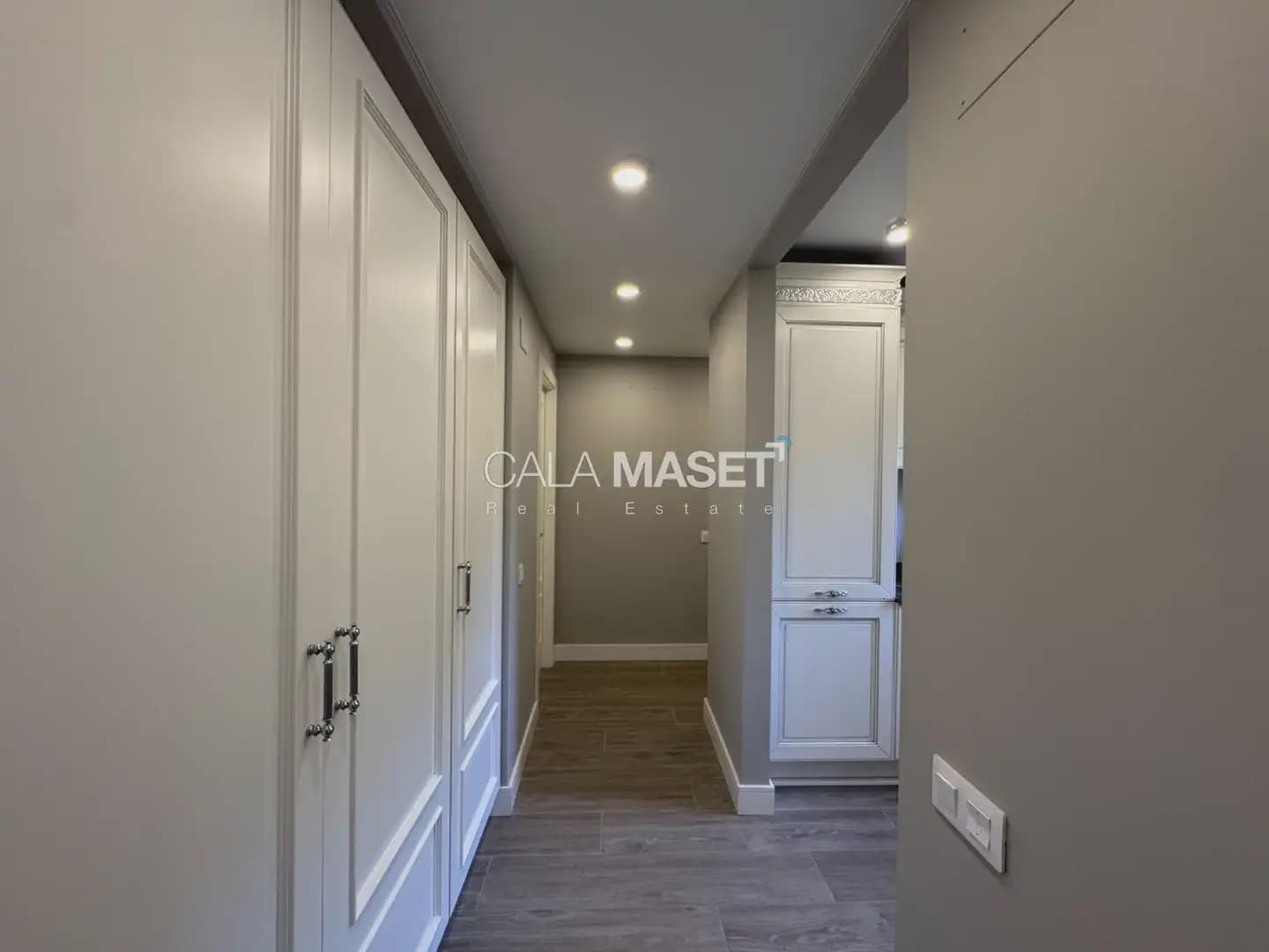 2 bedroom Flat for sale in Sant Feliu de Guixols with garage - € 650,000 (Ref: 9926553)