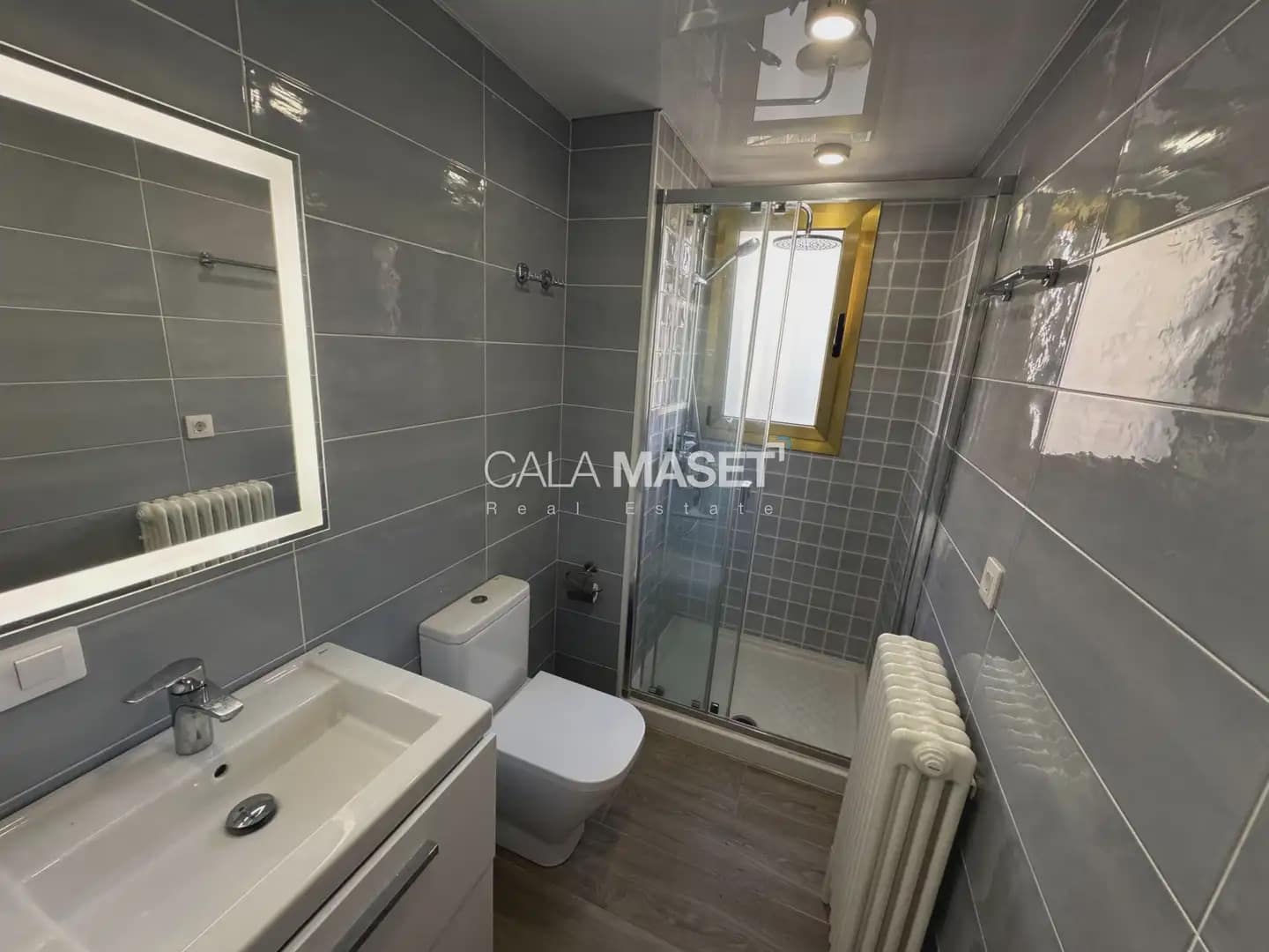 2 bedroom Flat for sale in Sant Feliu de Guixols with garage - € 650,000 (Ref: 9926553)