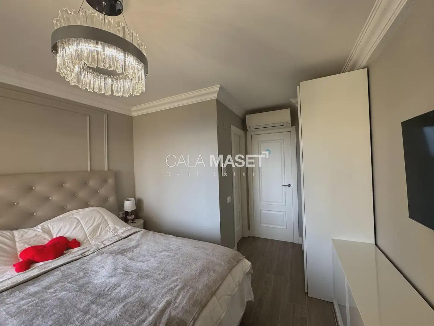 2 bedroom Flat for sale in Sant Feliu de Guixols with garage - € 650,000 (Ref: 9926553)