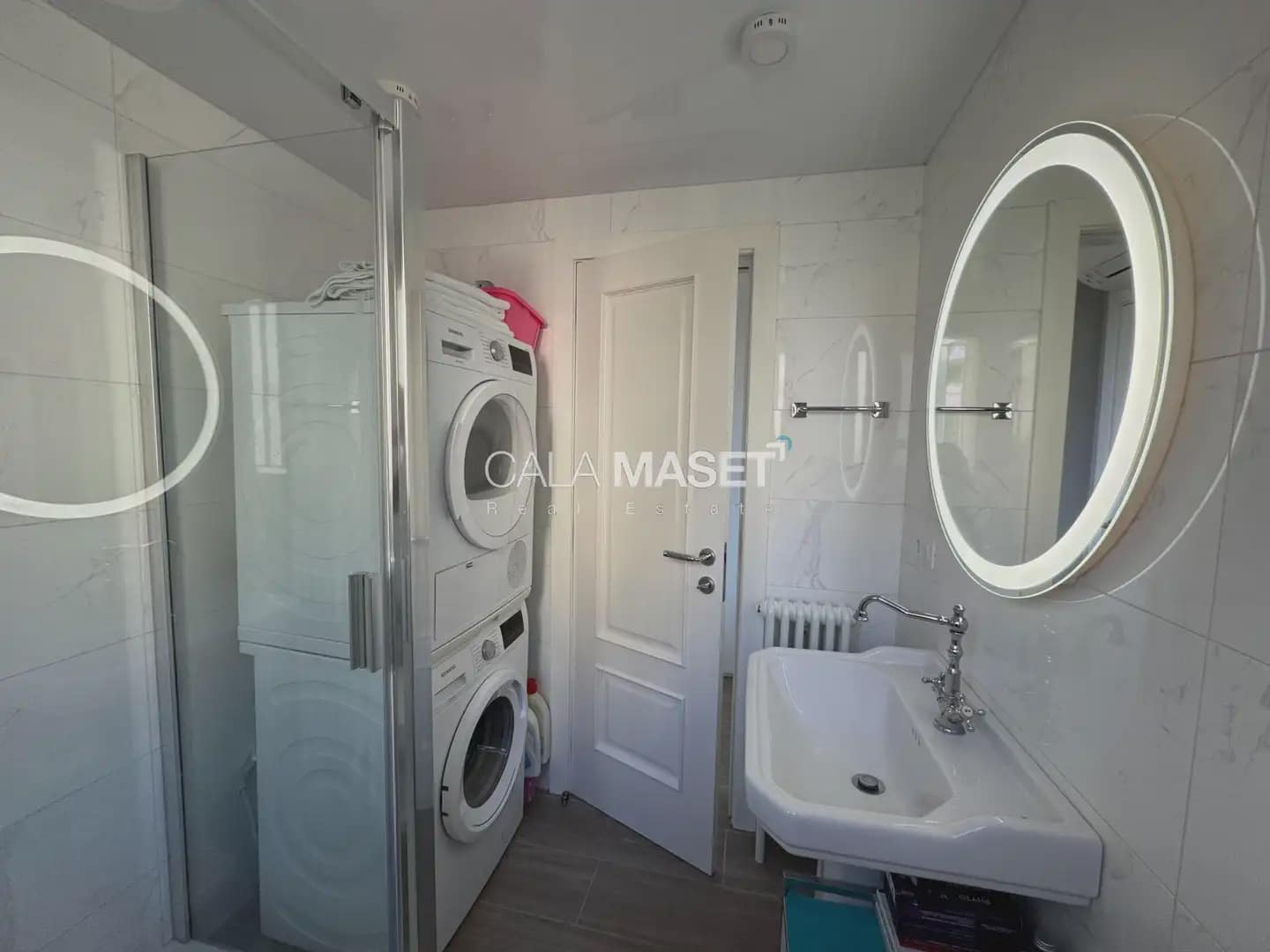 2 bedroom Flat for sale in Sant Feliu de Guixols with garage - € 650,000 (Ref: 9926553)