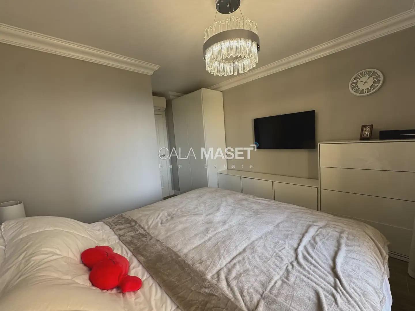 2 bedroom Flat for sale in Sant Feliu de Guixols with garage - € 650,000 (Ref: 9926553)