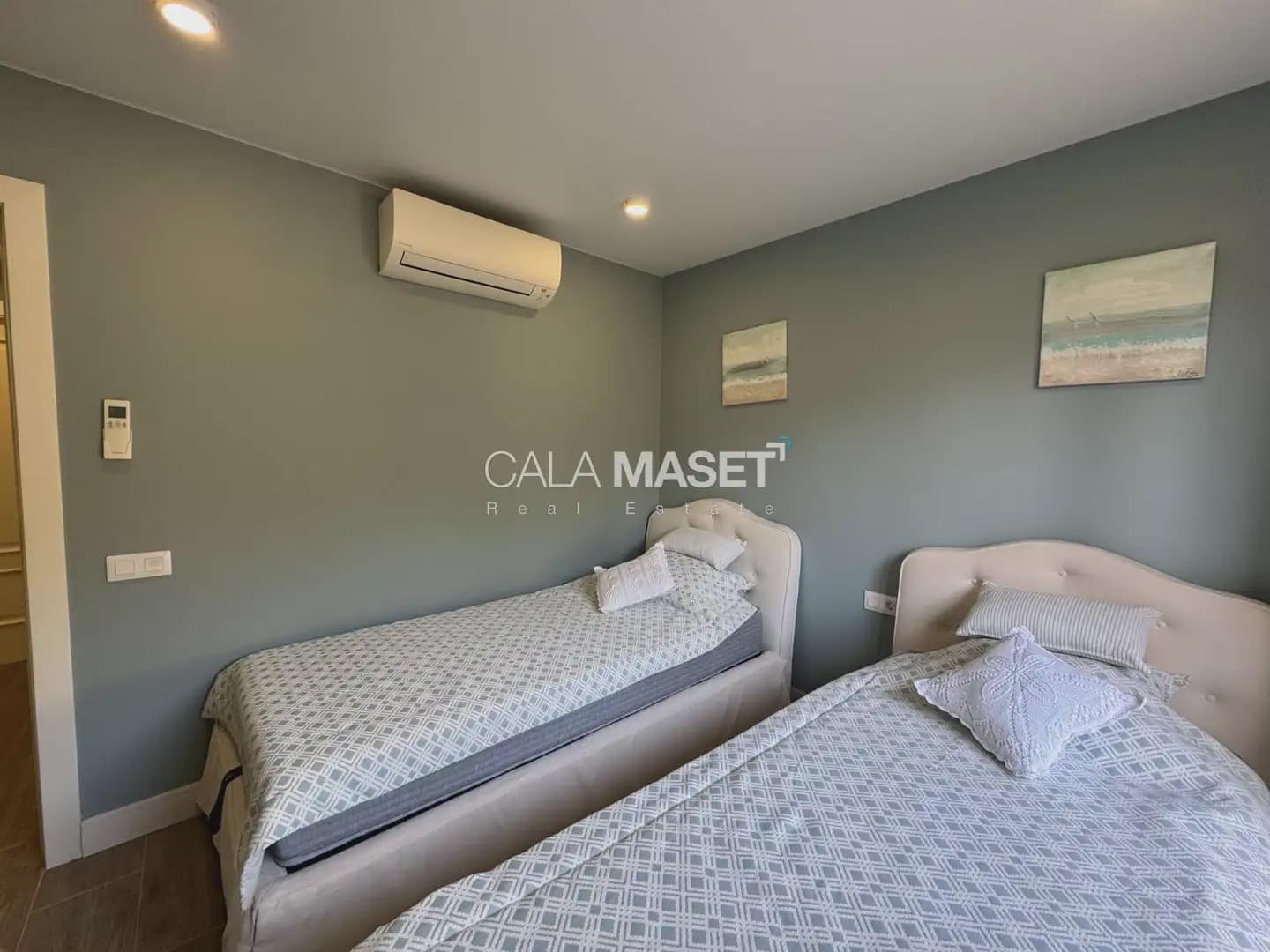 2 bedroom Flat for sale in Sant Feliu de Guixols with garage - € 650,000 (Ref: 9926553)