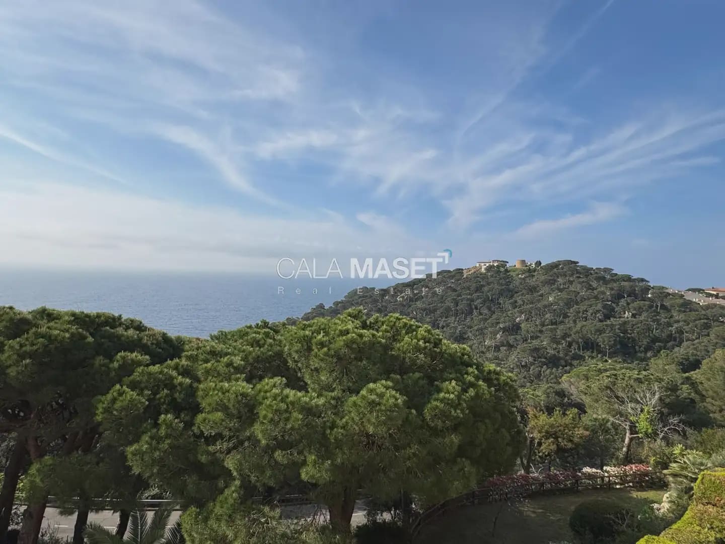2 bedroom Flat for sale in Sant Feliu de Guixols with garage - € 650,000 (Ref: 9926553)