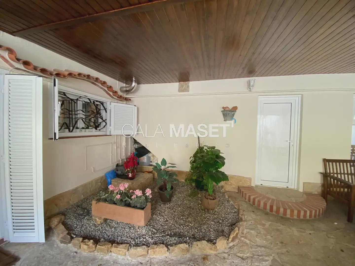 6 bedroom Villa for sale in Castell d'Aro with pool garage - € 995,000 (Ref: 9935002)