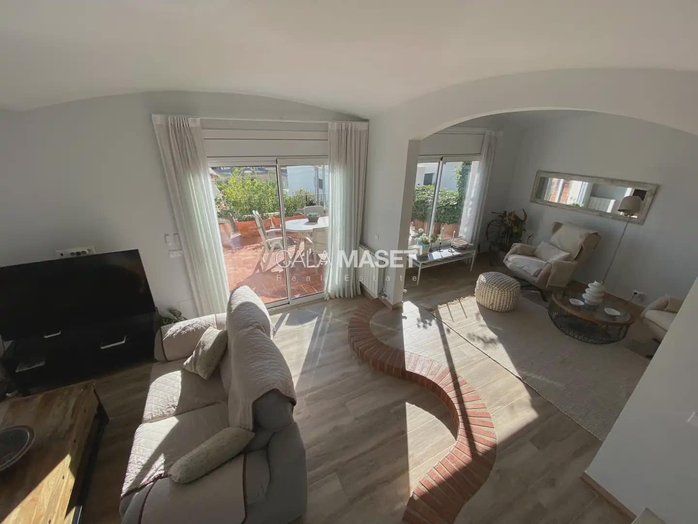6 bedroom Villa for sale in Castell d'Aro with pool garage - € 995,000 (Ref: 9935002)