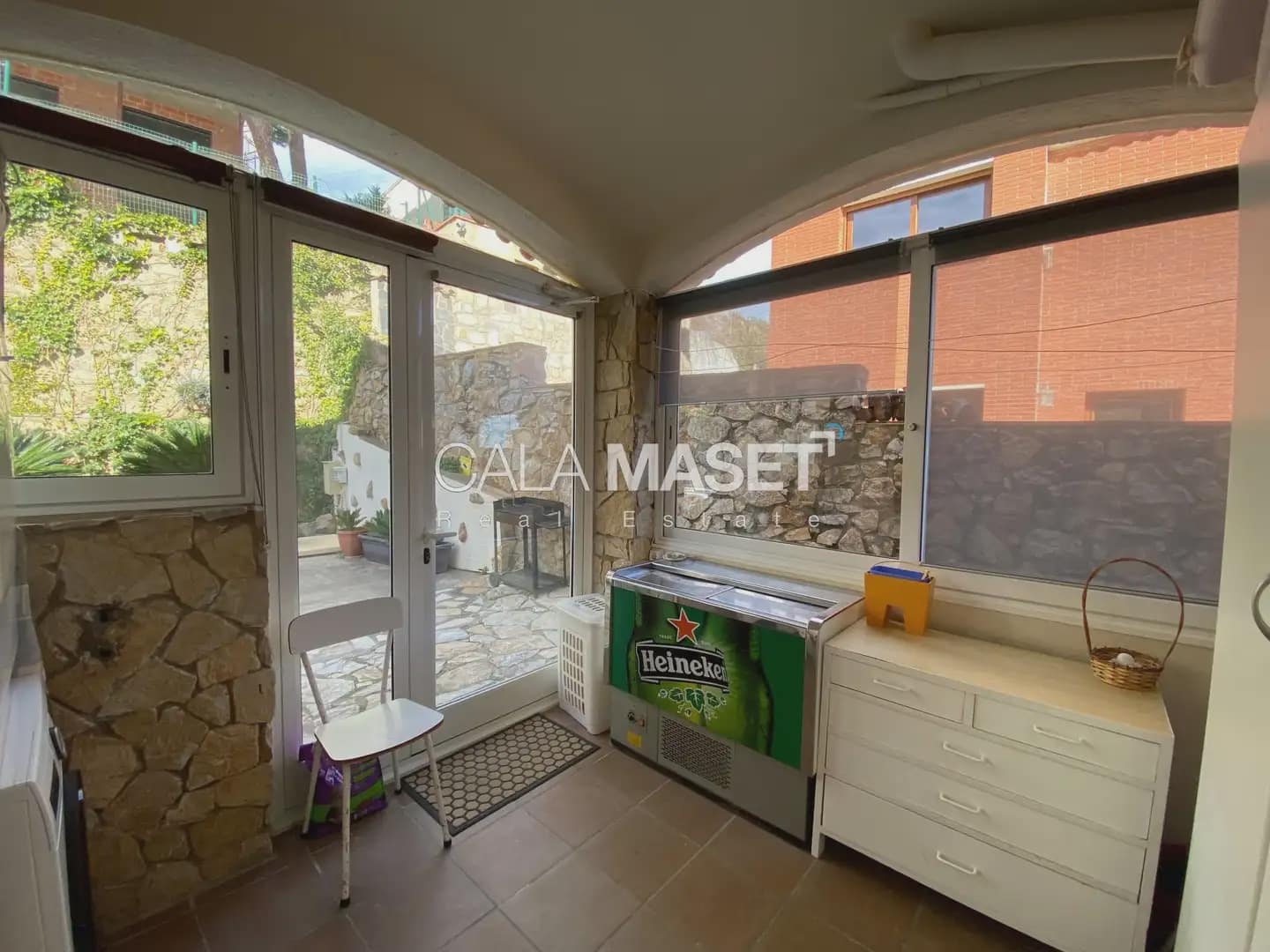 6 bedroom Villa for sale in Castell d'Aro with pool garage - € 995,000 (Ref: 9935002)