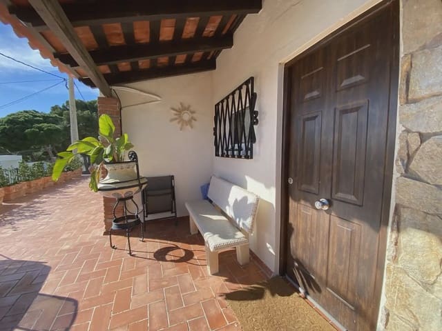 Chalet de 6 habitaciones en Castell d'Aro, Castell-Platja d'Aro en venta con piscina garaje - 995.000 € (Ref: 9935002)