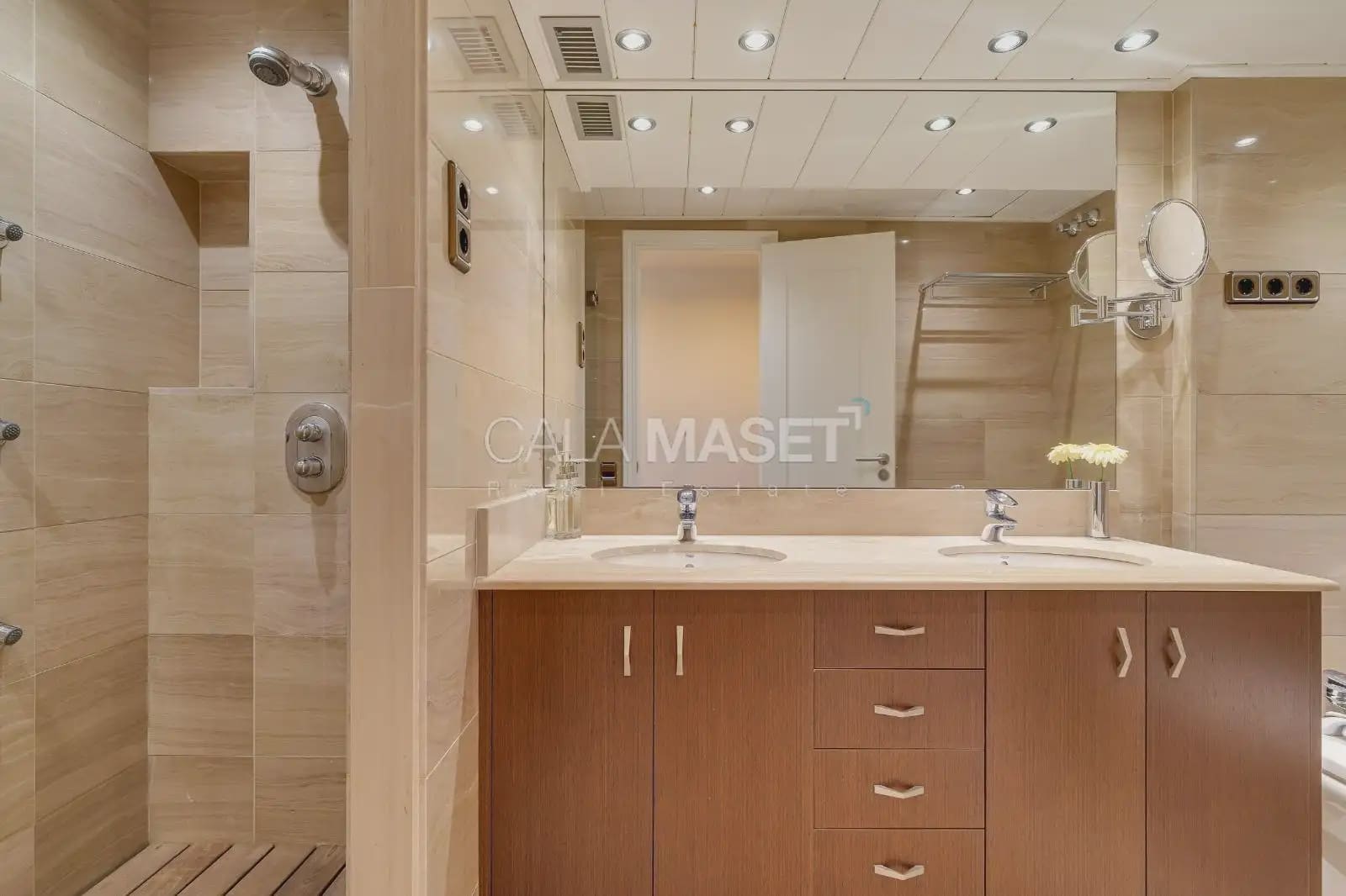 5 camera da letto Appartamento in vendita in Platja d'Aro con piscina garage - 950.000 € (Rif: 9948680)