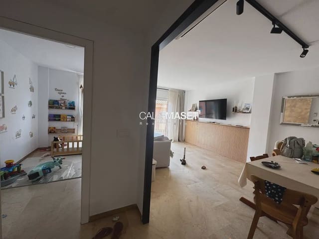 3 makuuhuone Kattohuoneisto myytävänä paikassa Platja d'Aro, Castell-Platja d'Aro - 300 000 € (Ref: 9965692)