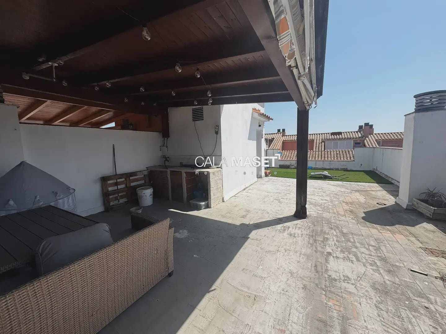 3 sypialnia Penthouse na sprzedaż w Platja d'Aro - 300 000 € (Ref: 9965692)