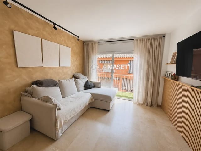 3 makuuhuone Kattohuoneisto myytävänä paikassa Platja d'Aro, Castell-Platja d'Aro - 300 000 € (Ref: 9965692)