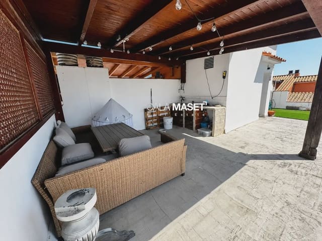3 makuuhuone Kattohuoneisto myytävänä paikassa Platja d'Aro, Castell-Platja d'Aro - 300 000 € (Ref: 9965692)