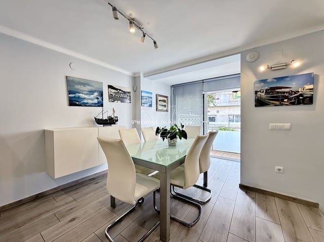 3 sypialnia Willa na sprzedaż w Roses - 535 000 € (Ref: 10011477)