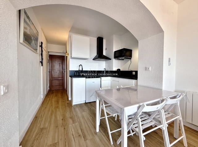 1 makuuhuone Huoneisto myytävänä paikassa Roses mukana uima-altaan - 115 000 € (Ref: 10021630)