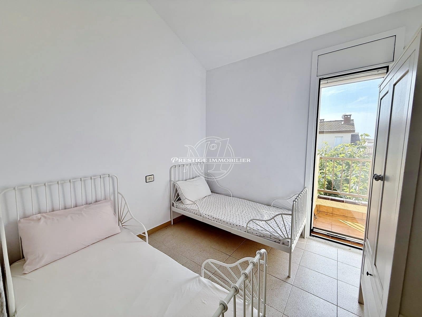 3 Zimmer Reihenhaus zu verkaufen in Roses mit Pool - 299.000 € (Ref: 10034625)