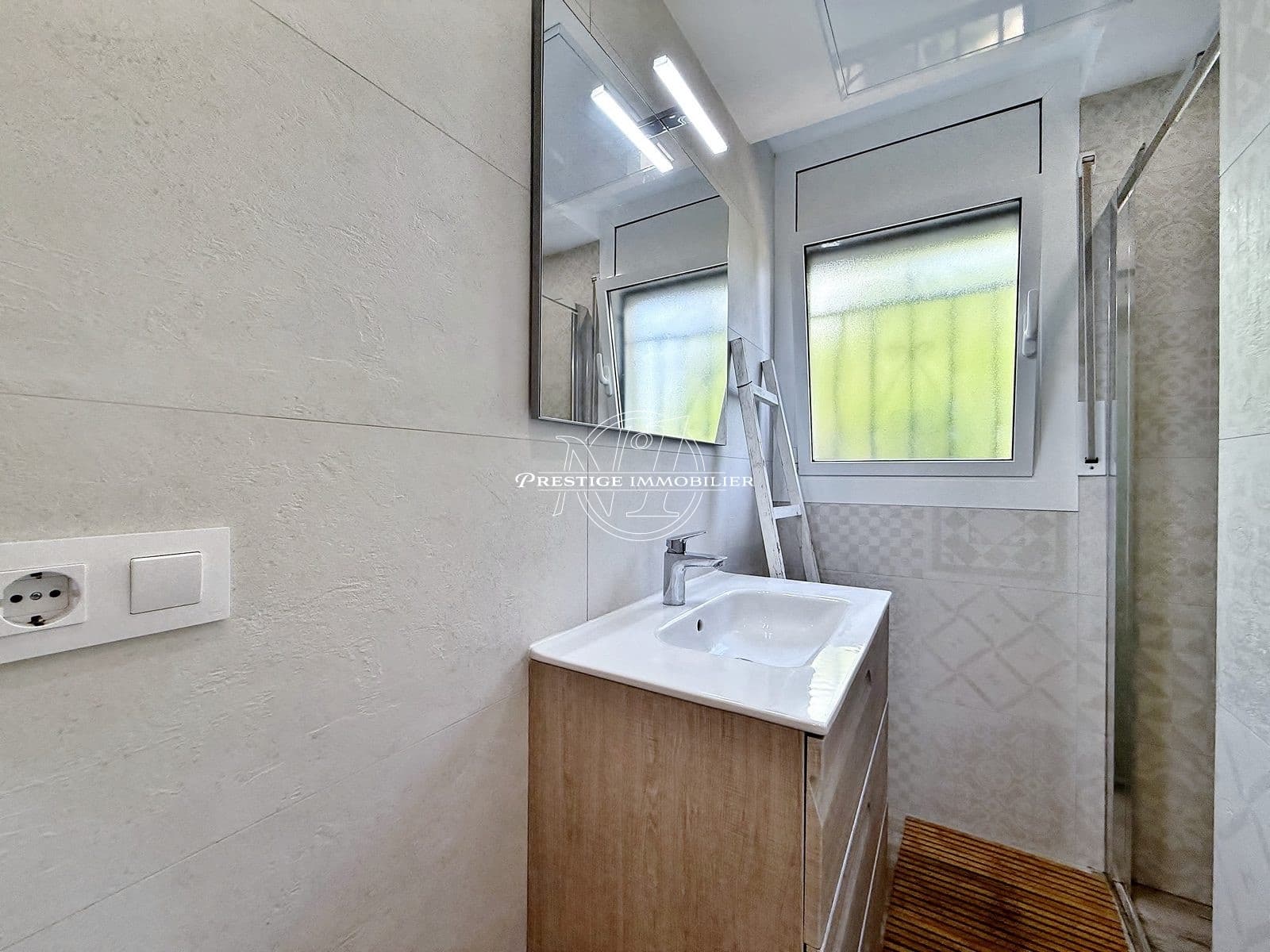 3 slaapkamer Appartement te koop in Roses - € 435.000 (Ref: 10037127)