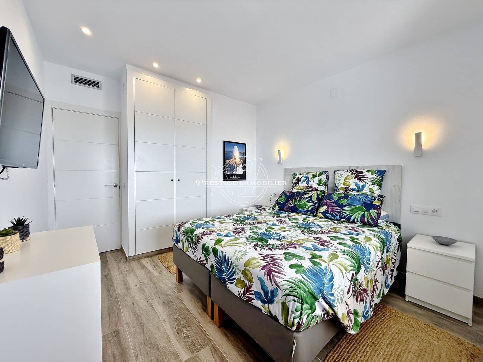 3 slaapkamer Appartement te koop in Roses - € 435.000 (Ref: 10037127)