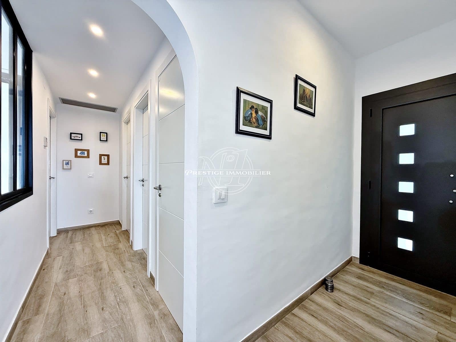 3 slaapkamer Appartement te koop in Roses - € 435.000 (Ref: 10037127)
