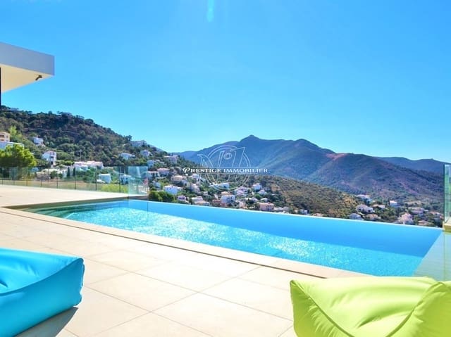 5 slaapkamer Villa te koop in Roses - € 3.290.000 (Ref: 10039972)